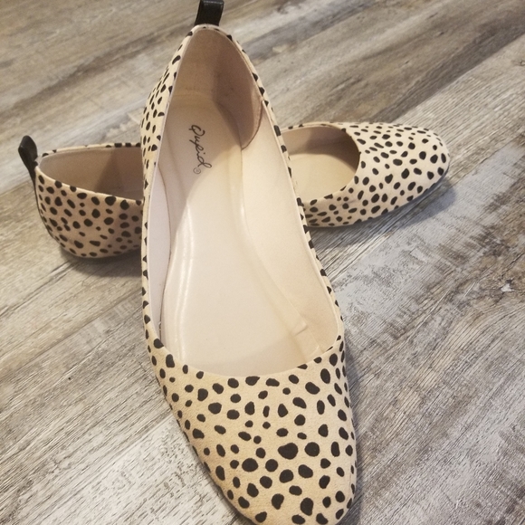 Cheetah flats - Picture 1 of 3